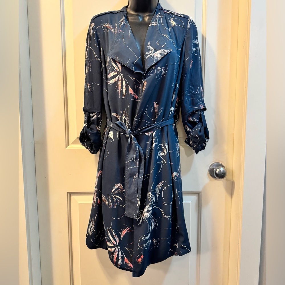 Aritzia Babaton Navy Floral Wrap Dress XS Mini Trench Style - Picture 4 of 6